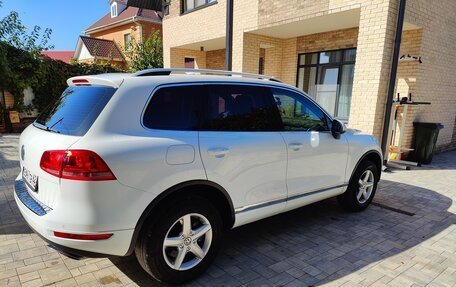 Volkswagen Touareg III, 2013 год, 2 390 000 рублей, 4 фотография