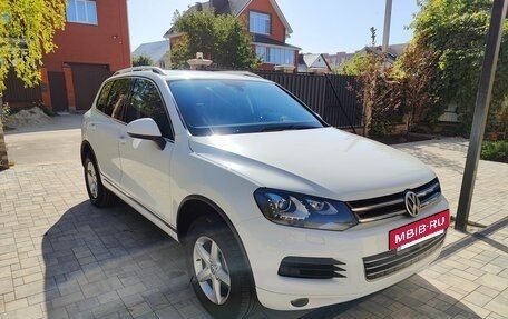 Volkswagen Touareg III, 2013 год, 2 390 000 рублей, 2 фотография