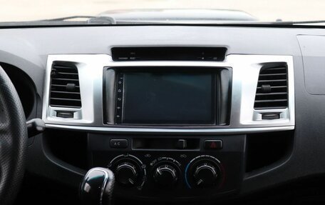 Toyota Hilux VII, 2014 год, 2 401 000 рублей, 16 фотография