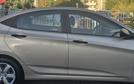 Hyundai Solaris II рестайлинг, 2011 год, 750 000 рублей, 7 фотография