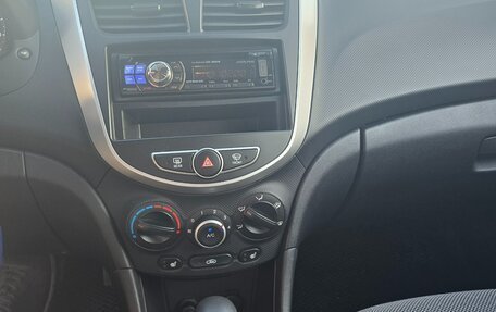 Hyundai Solaris II рестайлинг, 2011 год, 750 000 рублей, 15 фотография
