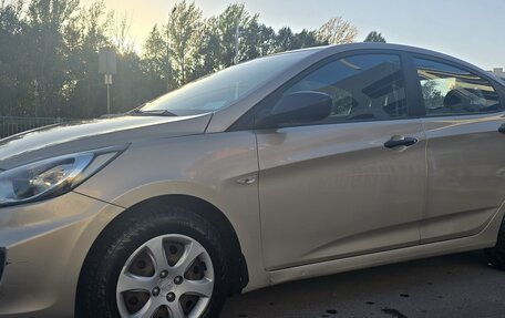 Hyundai Solaris II рестайлинг, 2011 год, 750 000 рублей, 6 фотография