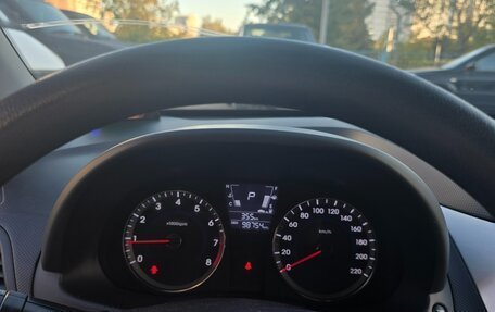 Hyundai Solaris II рестайлинг, 2011 год, 750 000 рублей, 12 фотография