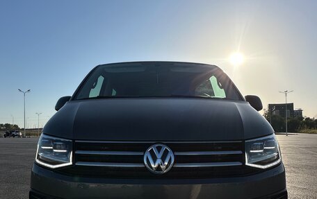 Volkswagen Caravelle T6 рестайлинг, 2018 год, 3 735 000 рублей, 2 фотография