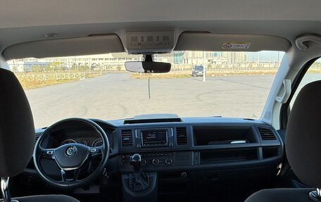 Volkswagen Caravelle T6 рестайлинг, 2018 год, 3 735 000 рублей, 20 фотография