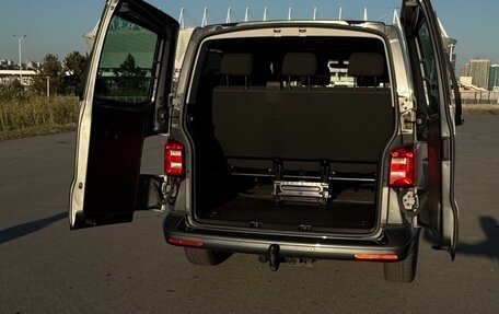 Volkswagen Caravelle T6 рестайлинг, 2018 год, 3 735 000 рублей, 19 фотография