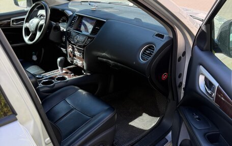 Nissan Pathfinder, 2015 год, 1 800 000 рублей, 3 фотография