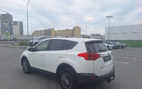 Toyota RAV4, 2014 год, 1 750 000 рублей, 4 фотография