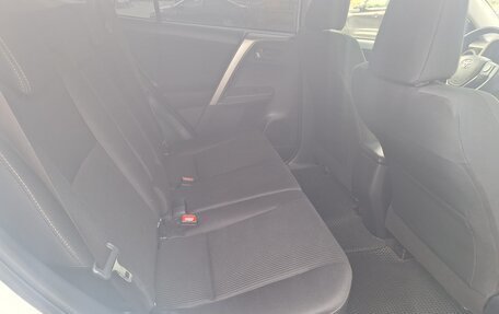 Toyota RAV4, 2014 год, 1 750 000 рублей, 9 фотография