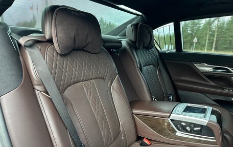 BMW 7 серия, 2017 год, 3 100 000 рублей, 12 фотография