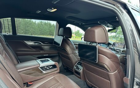 BMW 7 серия, 2017 год, 3 100 000 рублей, 13 фотография