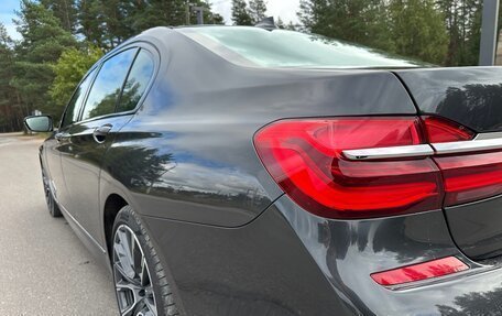 BMW 7 серия, 2017 год, 3 100 000 рублей, 37 фотография