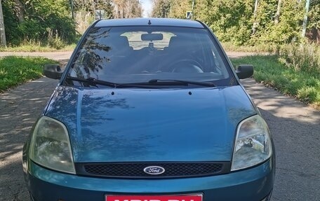 Ford Fiesta, 2005 год, 255 000 рублей, 2 фотография