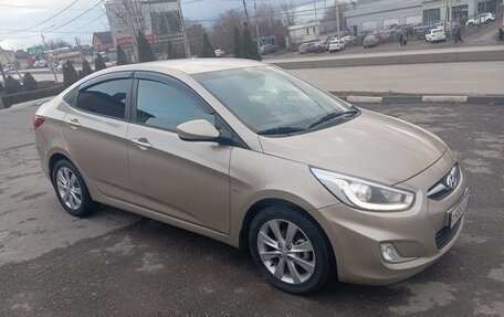 Hyundai Solaris II рестайлинг, 2014 год, 1 100 000 рублей, 2 фотография
