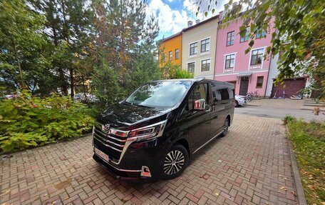 Toyota Granvia, 2023 год, 11 800 000 рублей, 1 фотография