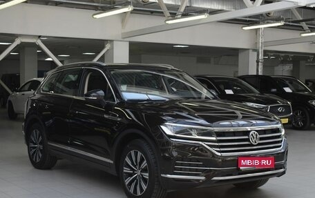 Volkswagen Touareg III, 2018 год, 4 650 000 рублей, 1 фотография