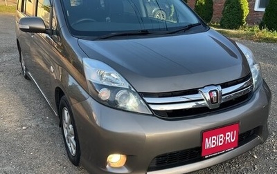 Toyota ISis I, 2012 год, 1 450 000 рублей, 1 фотография