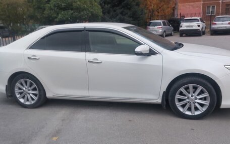 Toyota Camry, 2012 год, 2 040 000 рублей, 2 фотография