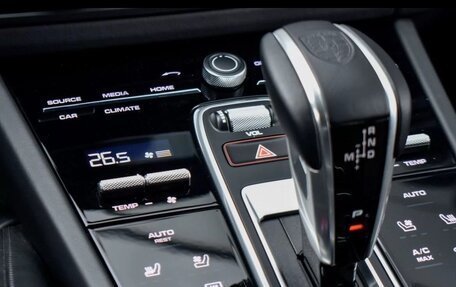 Porsche Cayenne III, 2021 год, 12 000 000 рублей, 15 фотография