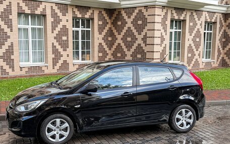 Hyundai Solaris II рестайлинг, 2011 год, 710 000 рублей, 3 фотография