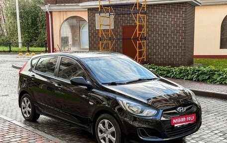 Hyundai Solaris II рестайлинг, 2011 год, 710 000 рублей, 4 фотография