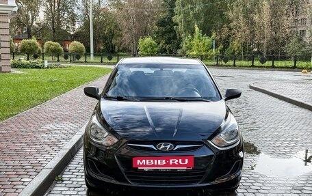 Hyundai Solaris II рестайлинг, 2011 год, 710 000 рублей, 2 фотография