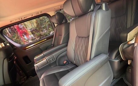 Toyota Granvia, 2023 год, 11 800 000 рублей, 5 фотография