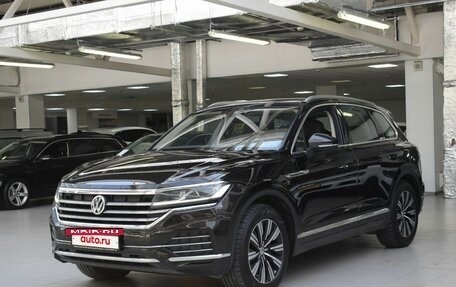 Volkswagen Touareg III, 2018 год, 4 650 000 рублей, 3 фотография