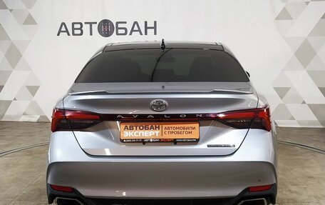 Toyota Avalon, 2022 год, 3 690 000 рублей, 5 фотография