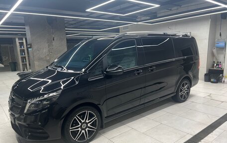 Mercedes-Benz V-Класс, 2023 год, 11 199 999 рублей, 2 фотография