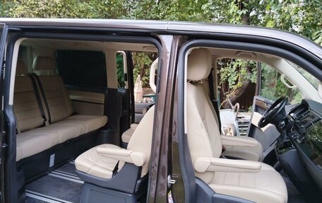 Volkswagen Multivan T6 рестайлинг, 2018 год, 4 600 000 рублей, 22 фотография