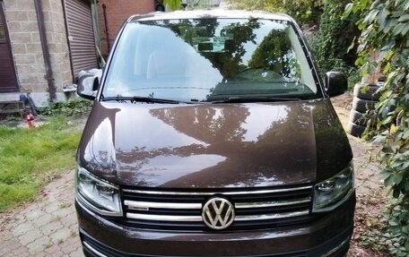 Volkswagen Multivan T6 рестайлинг, 2018 год, 4 600 000 рублей, 20 фотография