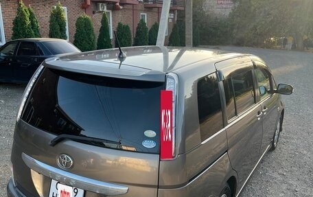 Toyota ISis I, 2012 год, 1 450 000 рублей, 11 фотография