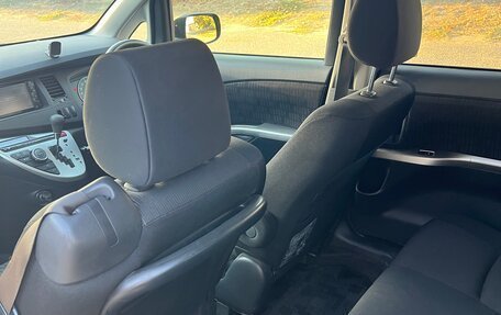 Toyota ISis I, 2012 год, 1 450 000 рублей, 24 фотография