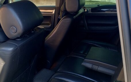Volkswagen Touareg III, 2005 год, 600 000 рублей, 13 фотография