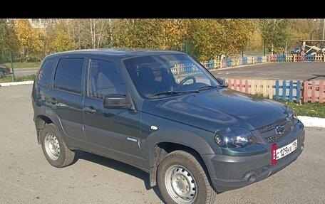 Chevrolet Niva I рестайлинг, 2011 год, 580 000 рублей, 2 фотография
