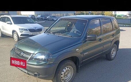 Chevrolet Niva I рестайлинг, 2011 год, 580 000 рублей, 3 фотография