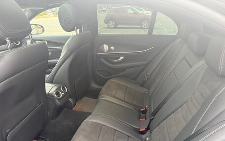Mercedes-Benz E-Класс, 2018 год, 3 490 000 рублей, 8 фотография