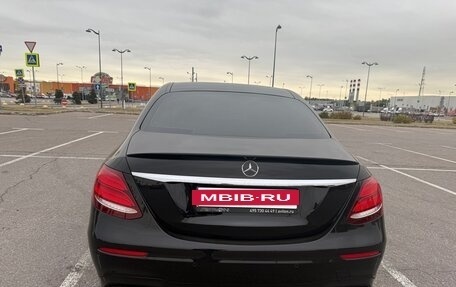 Mercedes-Benz E-Класс, 2018 год, 3 490 000 рублей, 5 фотография
