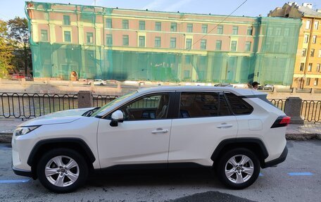 Toyota RAV4, 2020 год, 2 999 999 рублей, 3 фотография