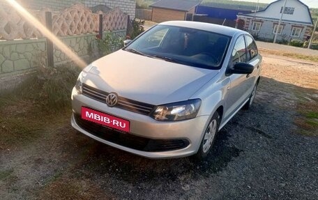 Volkswagen Polo VI (EU Market), 2014 год, 800 000 рублей, 1 фотография