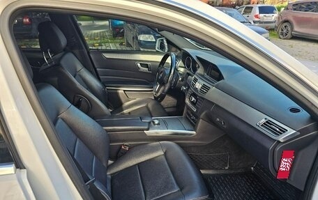 Mercedes-Benz E-Класс, 2013 год, 1 700 000 рублей, 15 фотография
