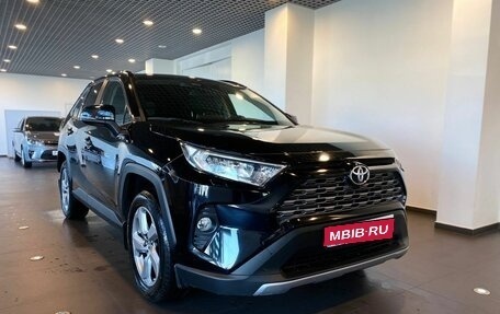 Toyota RAV4, 2020 год, 2 840 000 рублей, 1 фотография