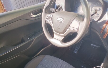 Hyundai Solaris II рестайлинг, 2021 год, 1 400 000 рублей, 2 фотография