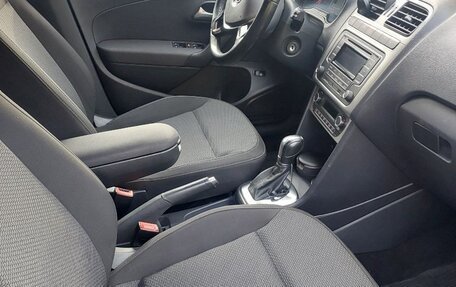 Volkswagen Polo VI (EU Market), 2018 год, 1 370 000 рублей, 7 фотография