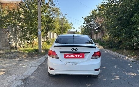 Hyundai Solaris II рестайлинг, 2011 год, 580 000 рублей, 4 фотография