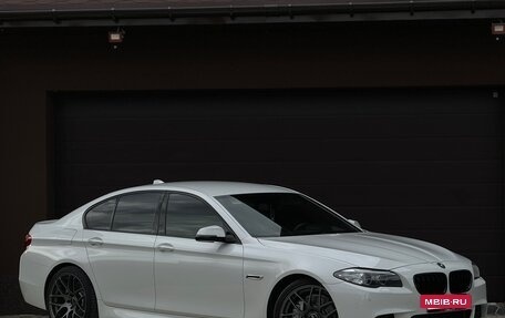 BMW 5 серия, 2013 год, 2 690 000 рублей, 2 фотография