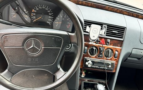 Mercedes-Benz C-Класс, 1996 год, 240 000 рублей, 10 фотография