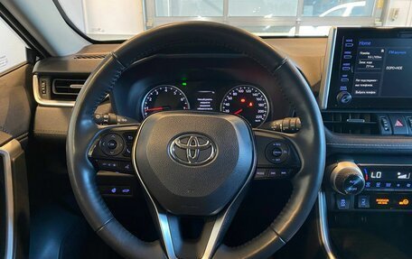 Toyota RAV4, 2020 год, 2 840 000 рублей, 10 фотография
