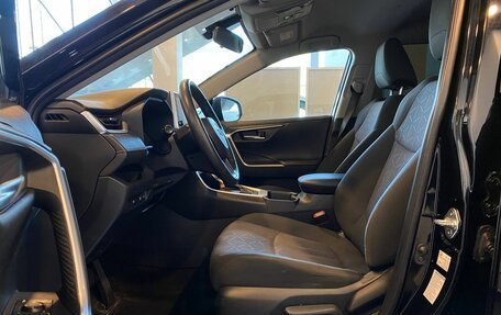 Toyota RAV4, 2020 год, 2 840 000 рублей, 16 фотография